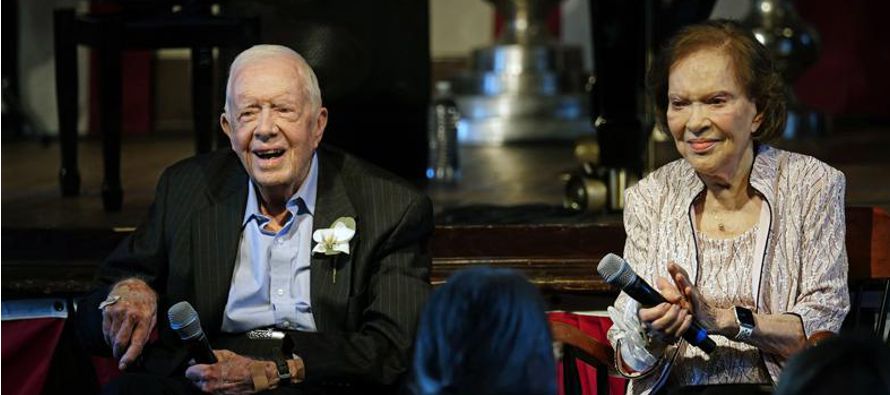 El expresidente estadounidense Jimmy Carter le agradeció el sábado a su esposa...