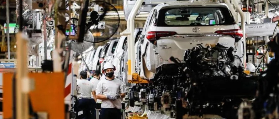 La industria automotriz de México también ha tenido cierres temporales por la escasez...