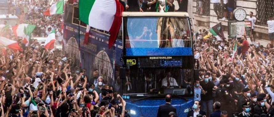 Italia, entrenada por Roberto Mancini, conquistó este domingo al segunda Eurocopa de su...