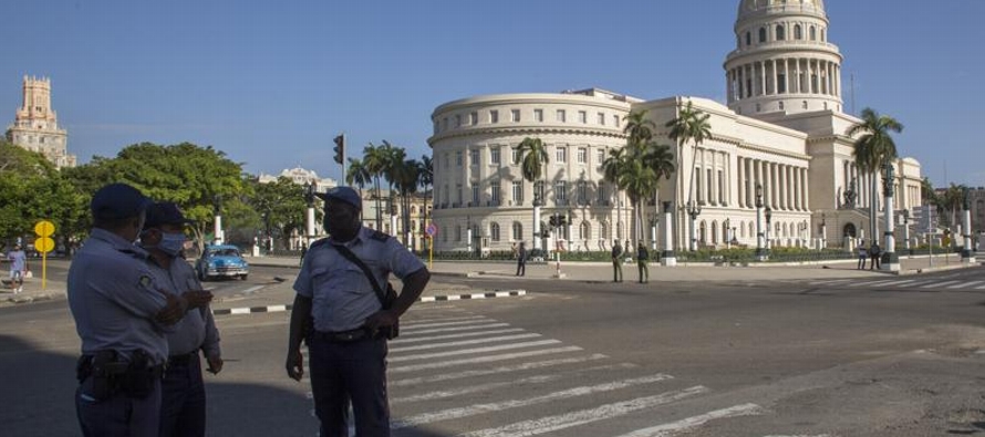 La Habana seguía el martes con puntos fuertemente controlados por la policía como el...