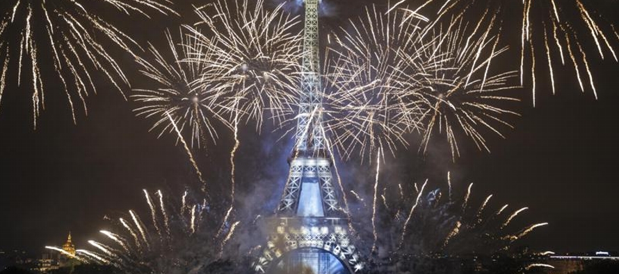 La “Dama de Hierro” parisina cerró en octubre cuando Francia enfrentaba su...