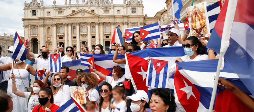 Francisco, el primer papa latinoamericano de la historia, visitó Cuba en 2015, etapa de un...