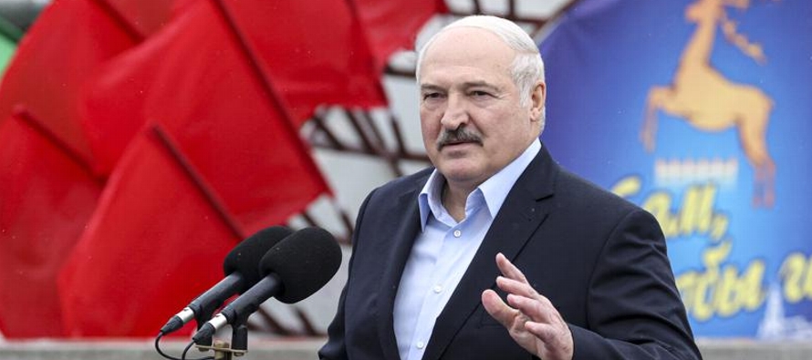 Lukashenko ordenó el jueves a los organismos de defensa y seguridad que “cierren cada...