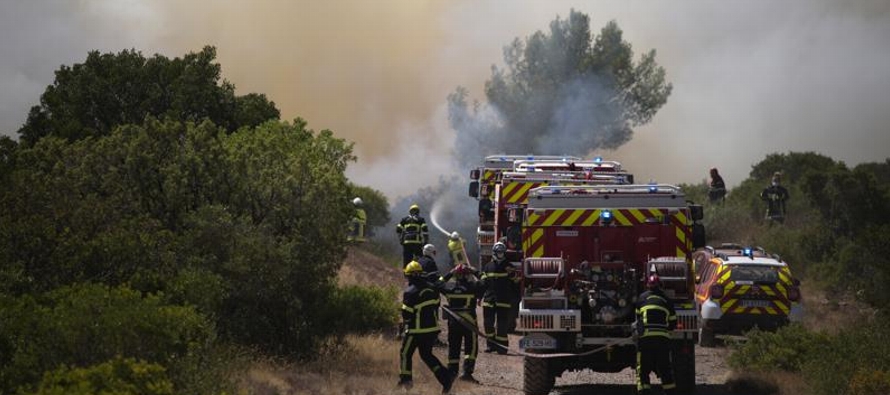 El incendio ya ha quemado 7,100 hectáreas de bosque desde que comenzó el lunes a unos...