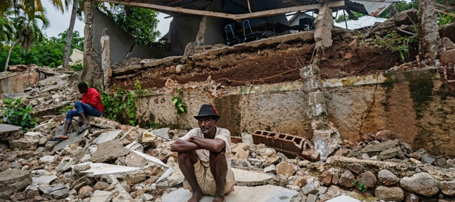 Desde 2010, Haití ha enfrentado cuatro terremotos, cuatro huracanes y un brote de...