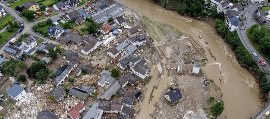 Las inundaciones del 14 y 15 de julio causaron más de 180 muertes y heridas a cientos de...