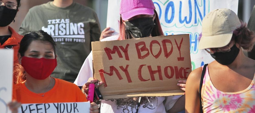 Texas es uno de 14 estados con leyes que o prohíben el aborto por completo o lo...