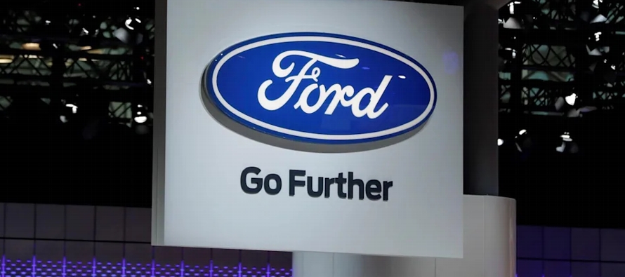 Ford señaló en un comunicado que el nombramiento de Field es efectivo a partir de...