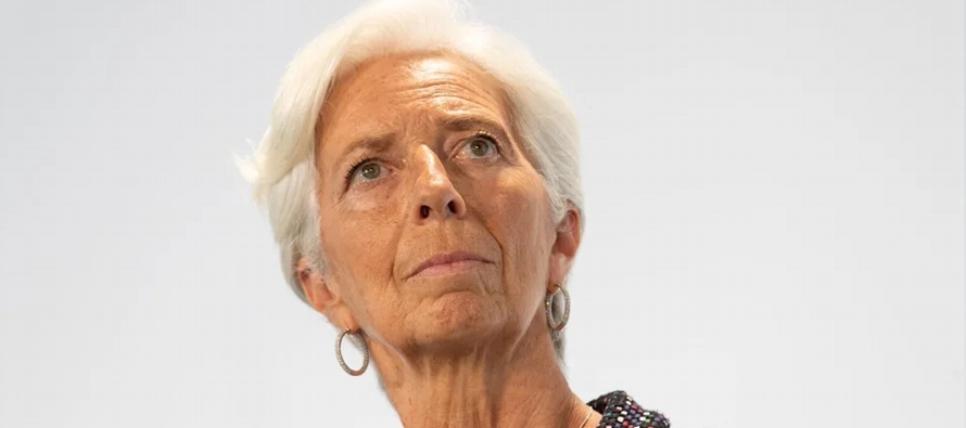 Lagarde afirmó en rueda de prensa tras la reunión del Consejo de Gobierno que la...