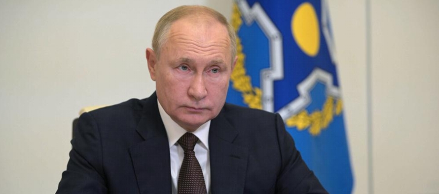 El Kremlin anunció a principios de semana que el mandatario se recluiría luego de que...