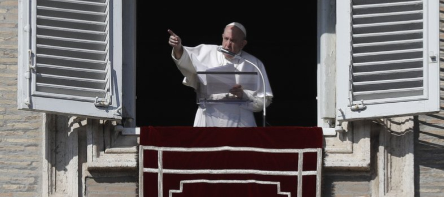 El papa Francisco imploró el domingo a mejorar las condiciones en las cárceles luego...