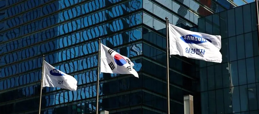 La empresa con sede en Suwon (al sur de Seúl) también pronosticó hoy que...