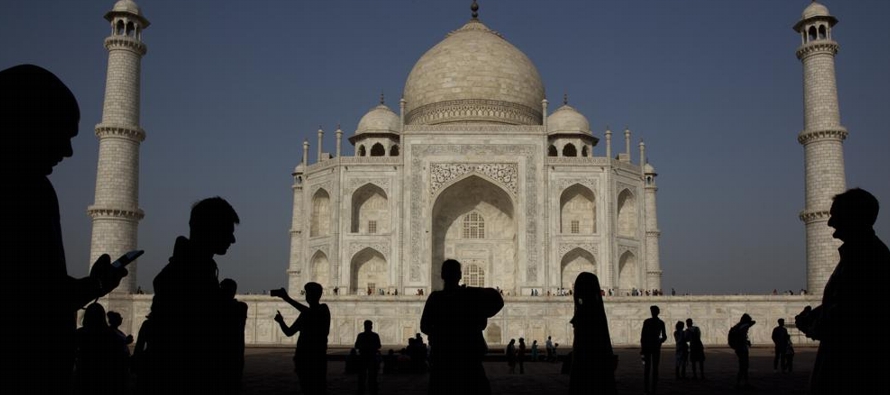 Esta es la primera vez que India permite el ingreso de turistas extranjeros al país desde...