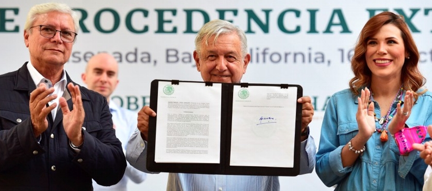 En Ensenada, en el noroeste del país, el mandatario signó el "Acuerdo para la...