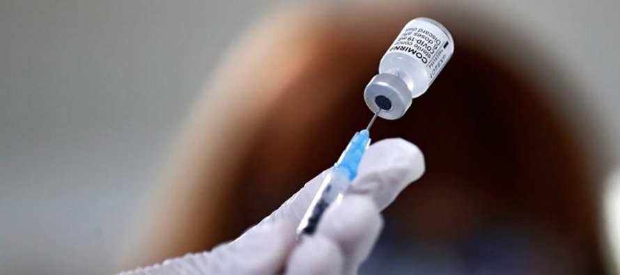 La vacuna que más meses lleva en análisis es la estadounidense Novavax, que...