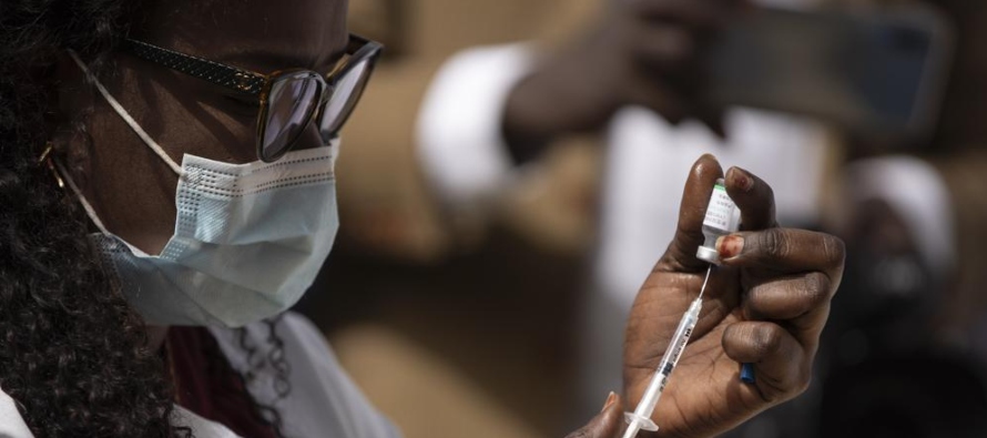 Las vacunaciones rutinarias de la infancia “van a sentir el impacto”, indicó...