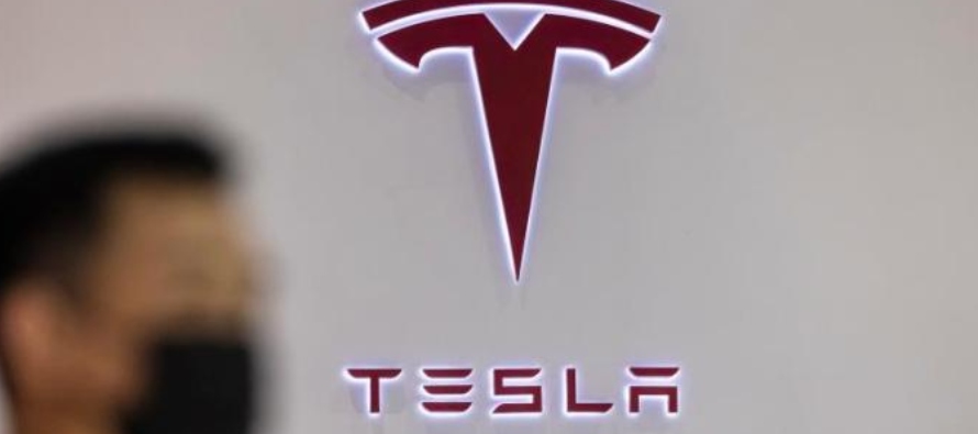 "Tesla tiene mucha más demanda que producción, por lo que solo venderemos coches...
