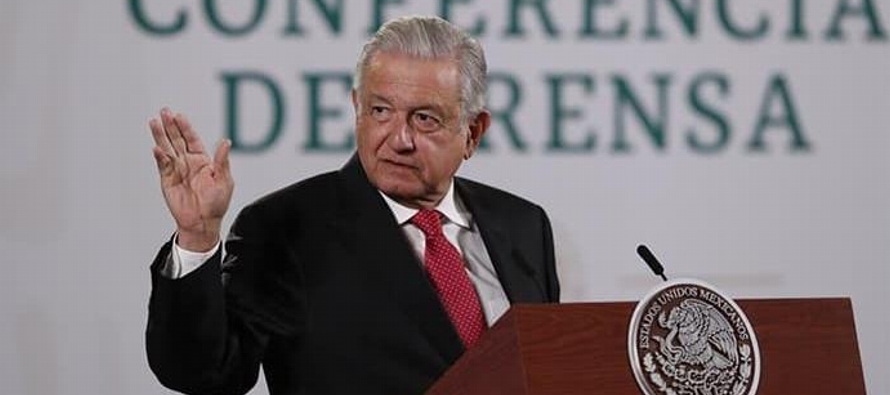 Durante su rueda de prensa matutina, López Obrador arremetió contra la reforma...