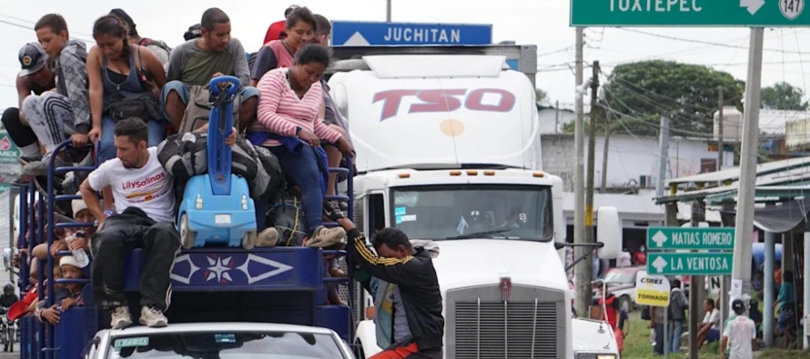 El organismo puntualizó que hasta este lunes 1.479 migrantes han dejado la caravana, en su...