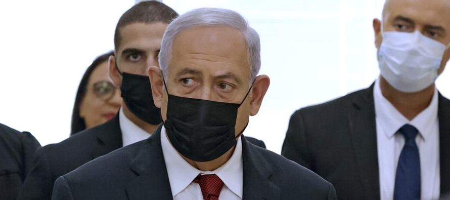 Se anticipa que el testimonio de Nir Hefetz, un exvocero de Netanyahu y testigo clave, sea...
