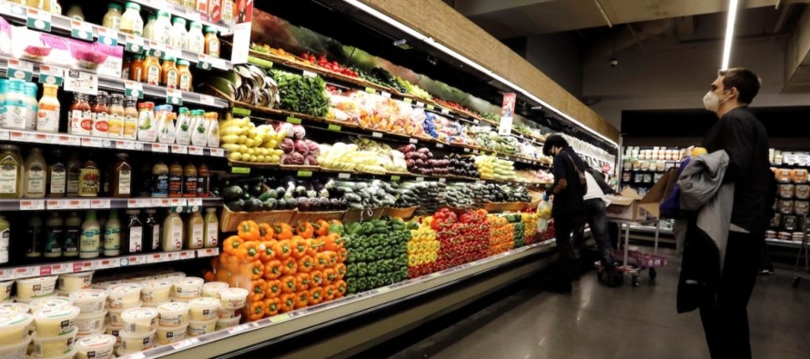 El Departamento de Agricultura de Estados Unidos (USDA) proyecta que los costos de los alimentos en...
