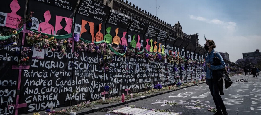 Tan solo entre 2018 y el año pasado, 11.602 mujeres han sido asesinadas en México,...