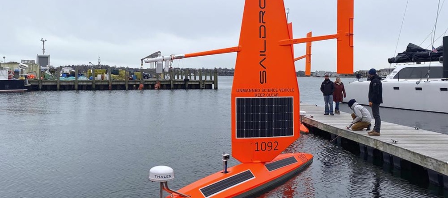 La compañía envió al mar los tres drones desde Newport, Rhode Island, en una...