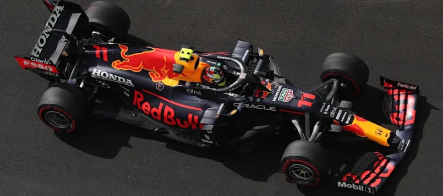 El talentoso piloto madrileño Carlos Sainz dio 29 vueltas a Yas Marina y en la mejor de...