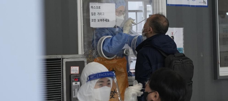 La Agencia Coreana de Control y Prevención de Enfermedades informó de 94 pacientes...