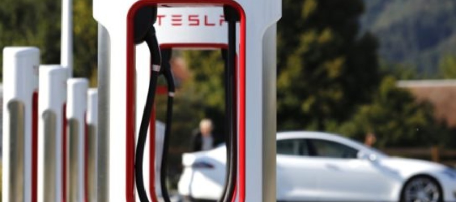 En noviembre, otra empleada de Fremont presentó una demanda contra Tesla por las mismas...