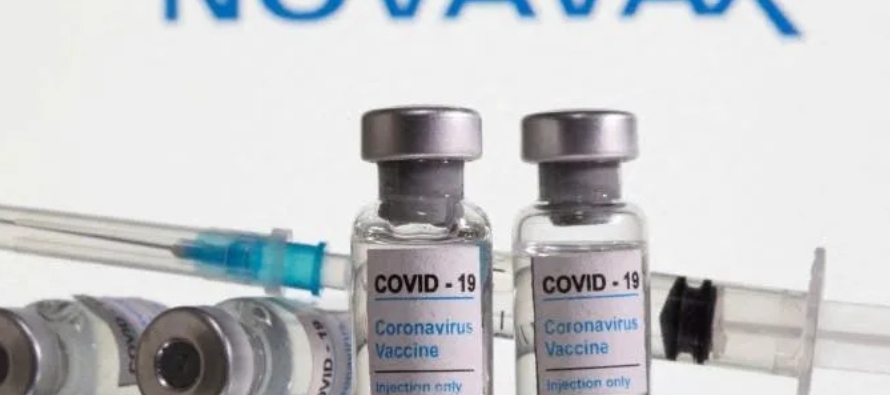 La farmacéutica comenzará a enviar vacunas a los 27 estados miembros de la UE en...
