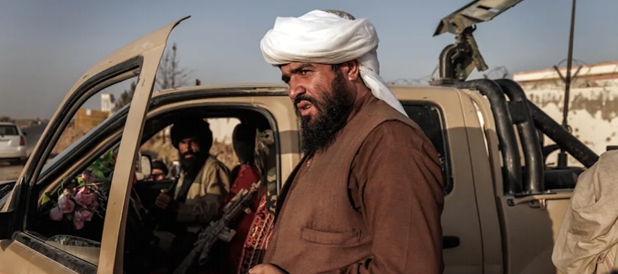 Era 2010 y los talibanes volvían a convertirse en una poderosa fuerza militar que amenazaba...