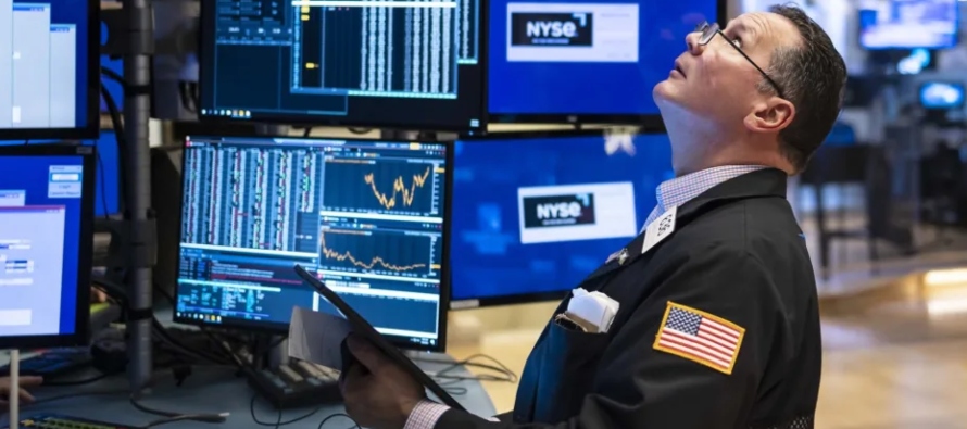 Wall Street cierra una semana mixta, con la vista en el empleo y la Fed