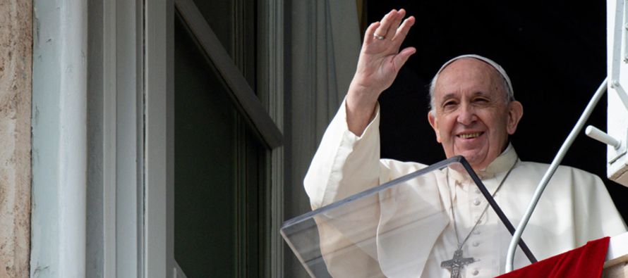 El Papa Francisco introdujo el rezo mariano del Ángelus con una reflexión sobre las...