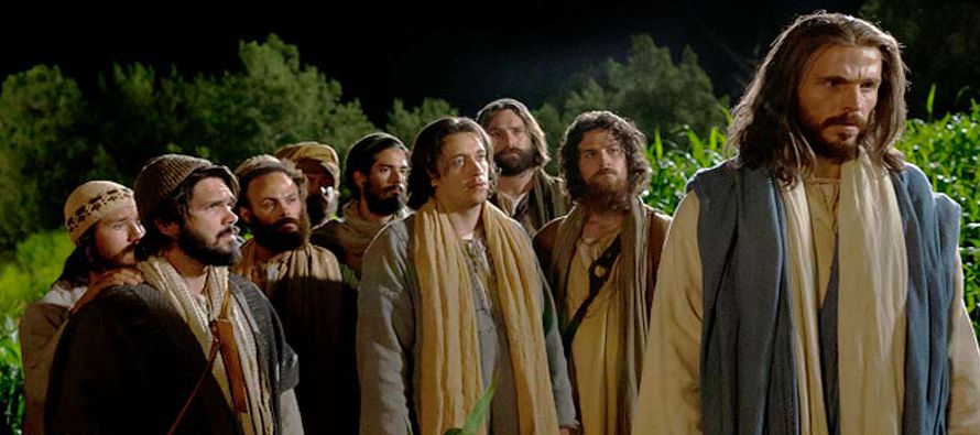 En aquel tiempo, yendo un día juntos por Galilea, Jesús dijo a sus discípulos:...