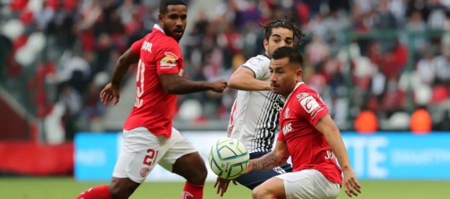 El San Luis es liderado en ataque por el delantero uruguayo Abel Hernández, quien este...