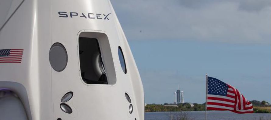 SpaceX, compañía fundada por el magnate Elon Musk que trabaja para la agencia...