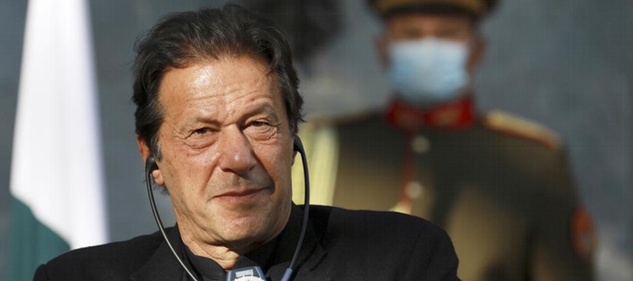 Las acusaciones de terrorismo se derivan de un discurso que Khan pronunció en Islamabad en...