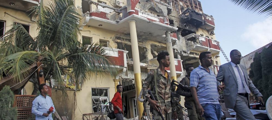 Las fuerzas somalíes tardaron más de 30 horas en contener a los combatientes que...