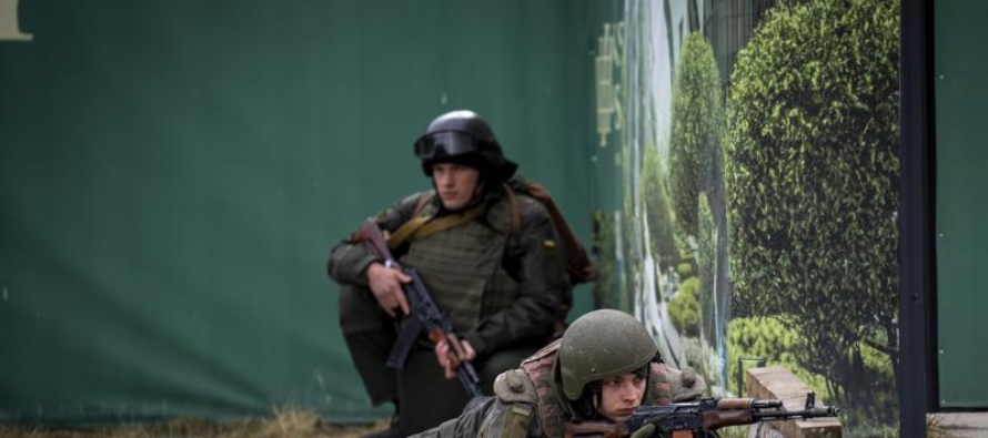 Los rusos han tomado control de toda la región de Luhansk, una de las dos provincias que...