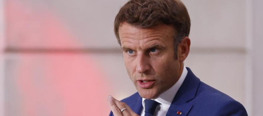 Macron advirtió el lunes que el gobierno considerará imponer medidas de ahorro de...