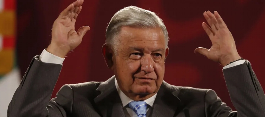 López Obrador insistió en que el próximo año continuará la...