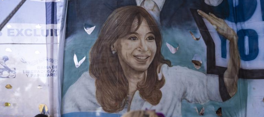 El frustrado atentado contra Fernández de Kirchner, de 69 años, conmovió a la...