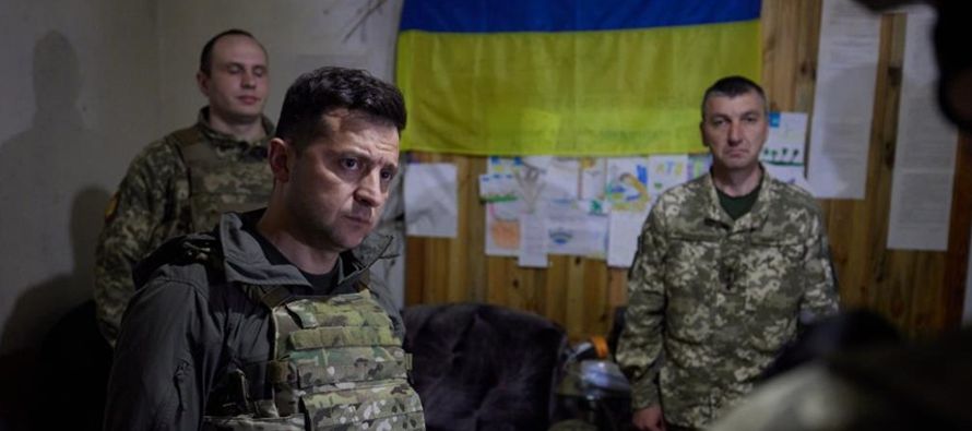 Zelenskyy enumeró una lista de poblados que Ucrania ha recuperado durante una ofensiva...