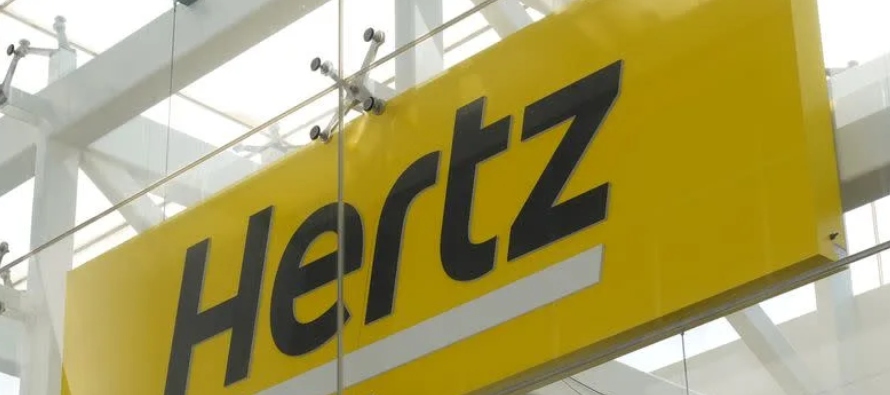 Hertz y GM anunciaron el martes un acuerdo por el que la empresa de alquiler de coches...