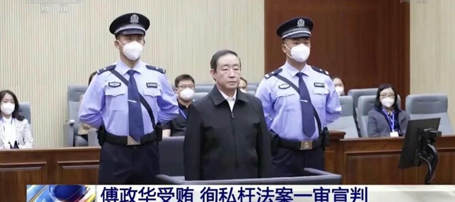 La condena a Fu Zhenghua se suma a las emitidas contra otros altos cargos que fueron castigados por...