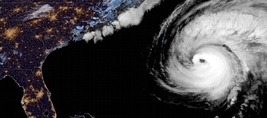 El Centro de Huracanes de Canadá emitió una alerta por huracán que abarca...