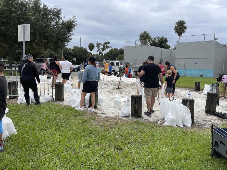 El gobernador Ron DeSantis ha declarado un estado de emergencia en toda Florida e instó a la...