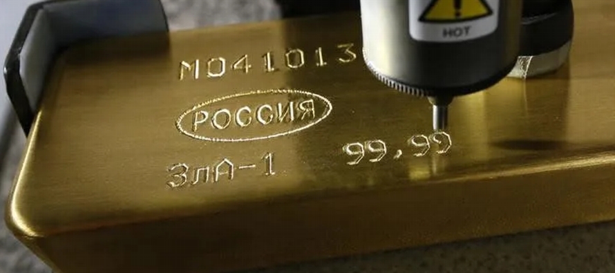 El oro al contado caía un 0,6%, a 1.619,79 dólares por onza, a las 0854 GMT. Los...