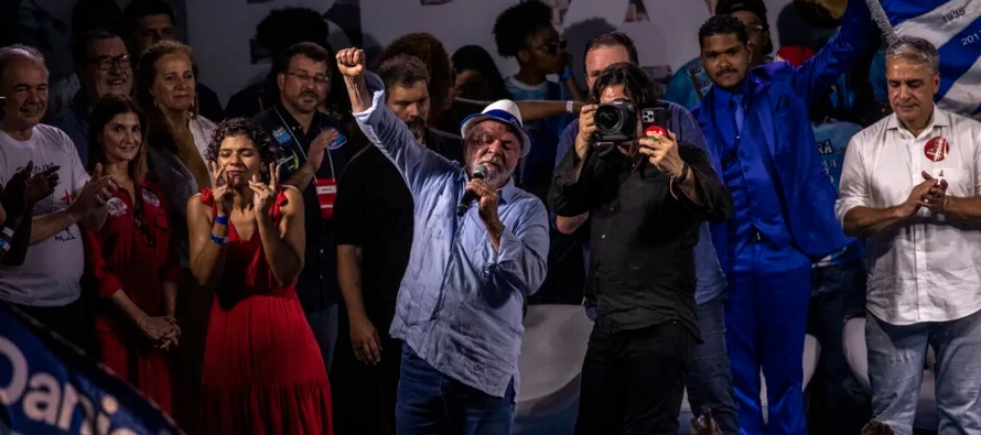 El 30 de octubre, Bolsonaro se enfrentará a el expresidente Luiz Inácio Lula da...